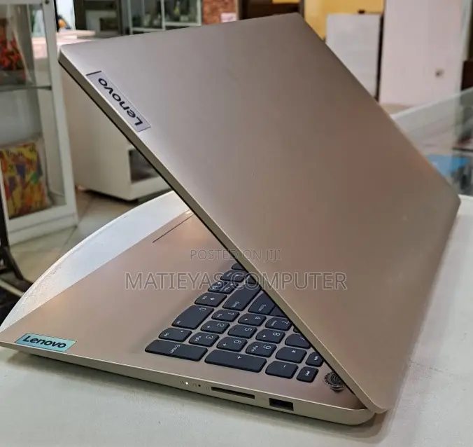 New Laptop Lenovo IdeaPad 1 8GB Intel Core I3 SSD 256GB