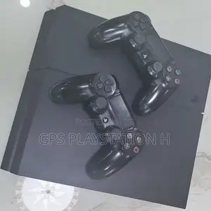 Photo - Playstation 4 Standard Model 500gb Dubai Used