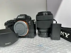 Sony Alpha A7iii 28-70mm Kit Lens