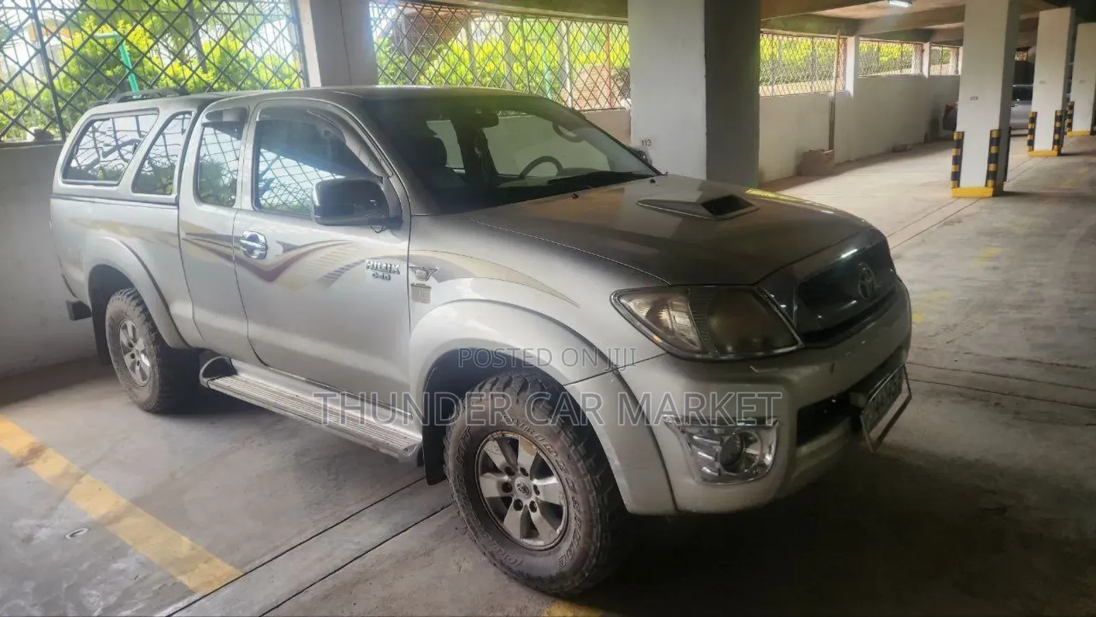 Toyota Hilux 2010 Silver