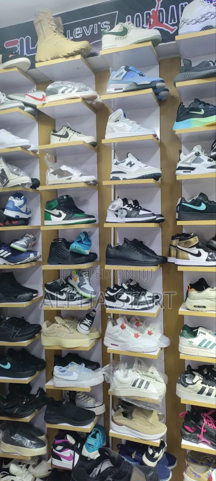 ማንኝውንም ጫማ ይዘዙ ያላቹበት በነፃ እናደሳለ