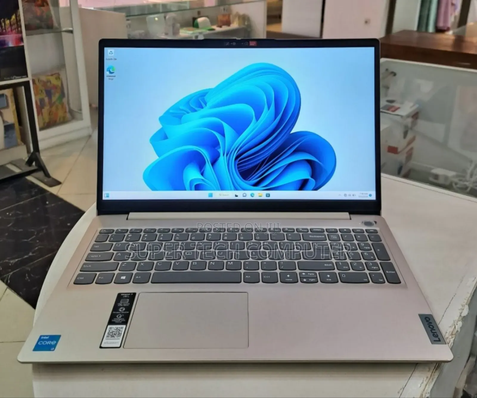 New Laptop Lenovo Ideapad 3 8GB Intel Core I3 SSD 256GB