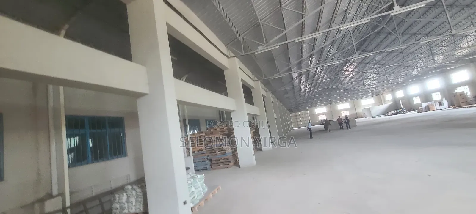 መጋዘን ክራይ ነዉ