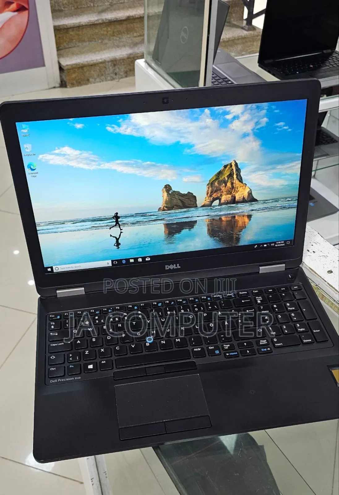 New Laptop Dell Precision 7710 16GB Intel Core I7 SSD 512GB