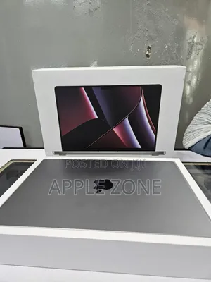 New Laptop Apple MacBook Pro 2023 M2 16GB Apple M2 SSD 512GB