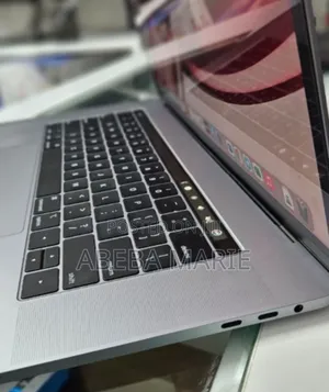 New Laptop Apple MacBook Pro 2019 16GB Intel Core I7 SSD 1T