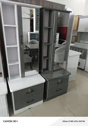 Photo - Drssing Table