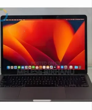 New Laptop Apple MacBook Pro 2020 M1 8GB Apple M1 Pro SSD 512GB
