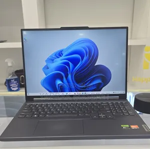 New Laptop Lenovo 16GB AMD Ryzen 7 SSD 1T