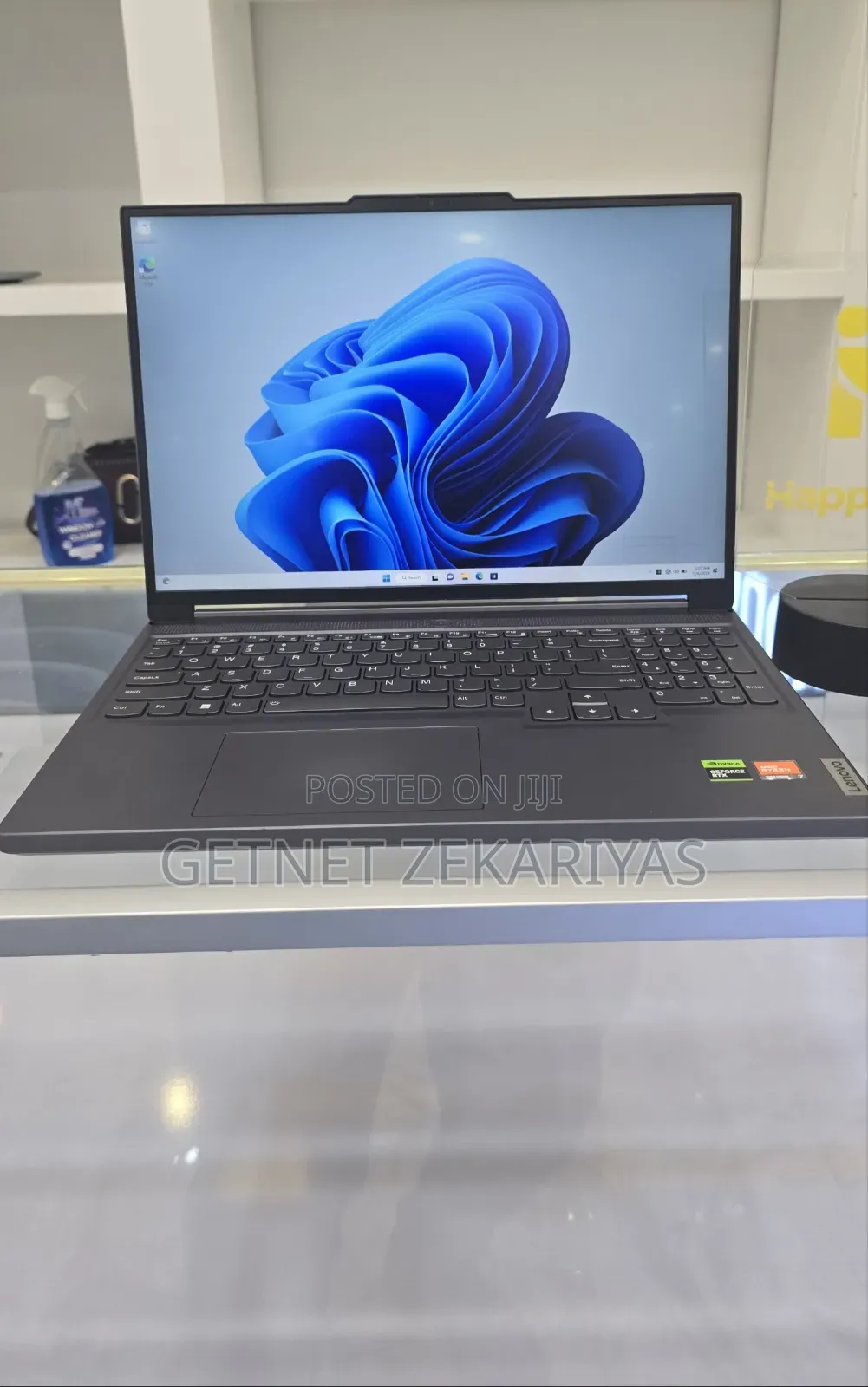 New Laptop Lenovo Legion 7 16GB AMD Ryzen 7 SSD 1T