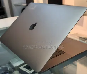 Photo - New Laptop Apple MacBook 2018 16GB Intel Core I7 SSD 512GB