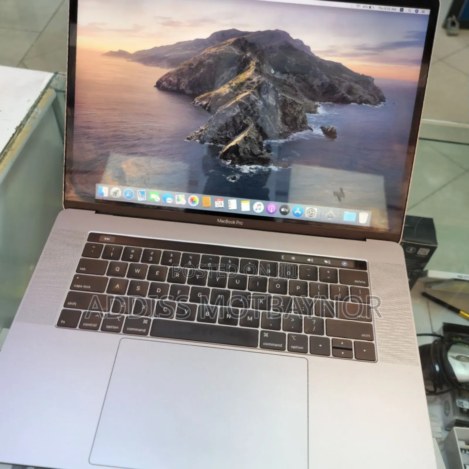 New Laptop Apple MacBook 2018 16GB Intel Core I7 SSD 512GB