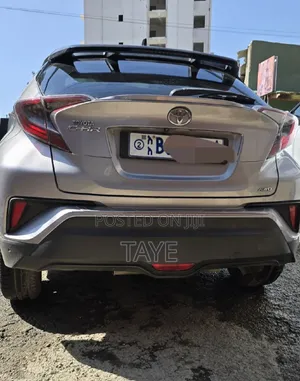 Toyota C-HR 2017 Silver