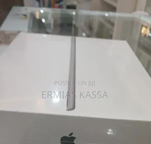 New Apple iPad 10.2 (2021) 256 GB Silver