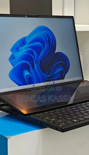 New Laptop Asus ROG Zephyrus G16 32GB AMD Ryzen 9 SSD 1T