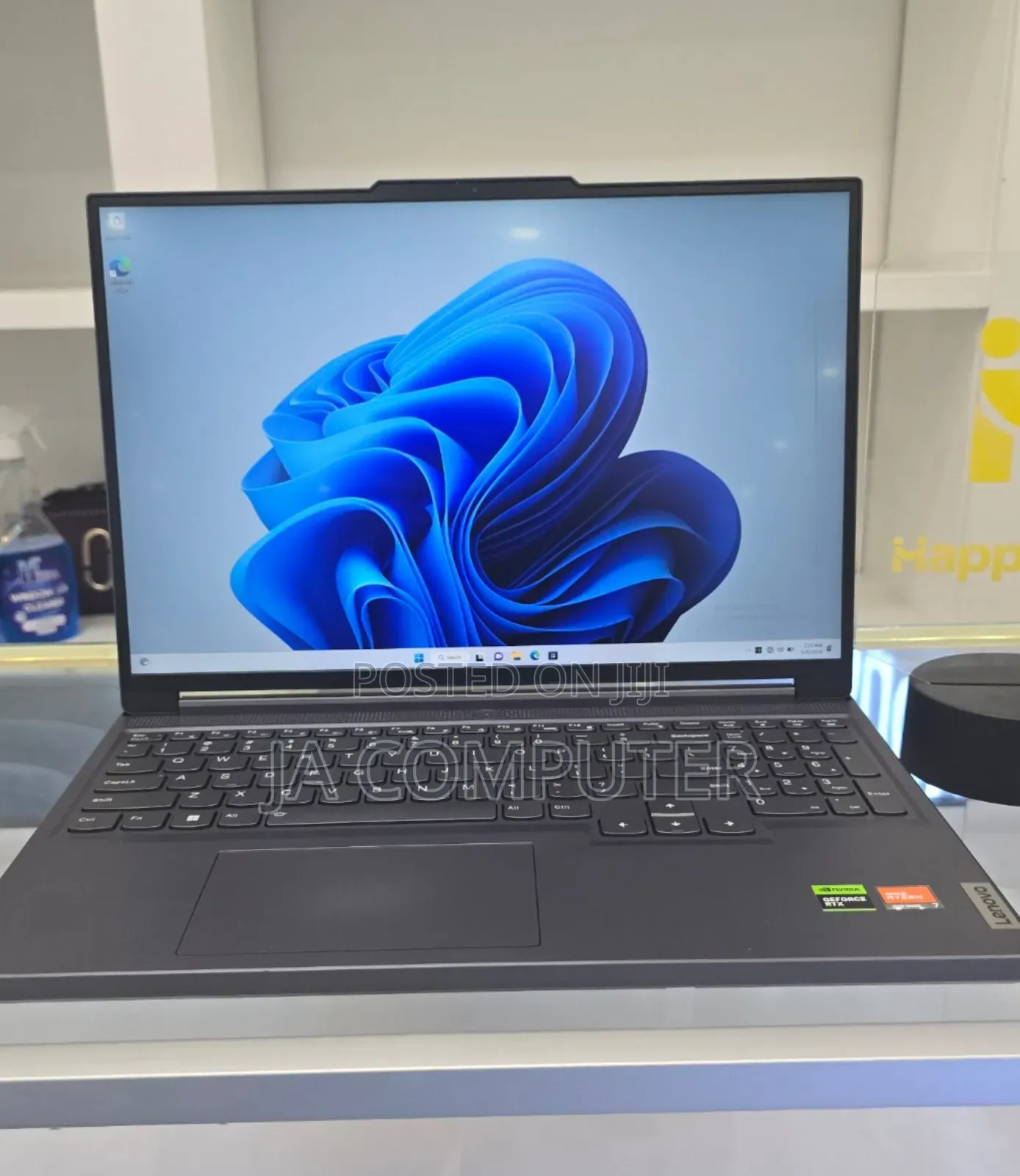 New Laptop Lenovo Legion 5 16GB AMD Ryzen 7 SSD 1T