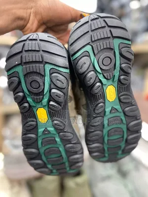 Colombia High Quality Water Proof Shoes