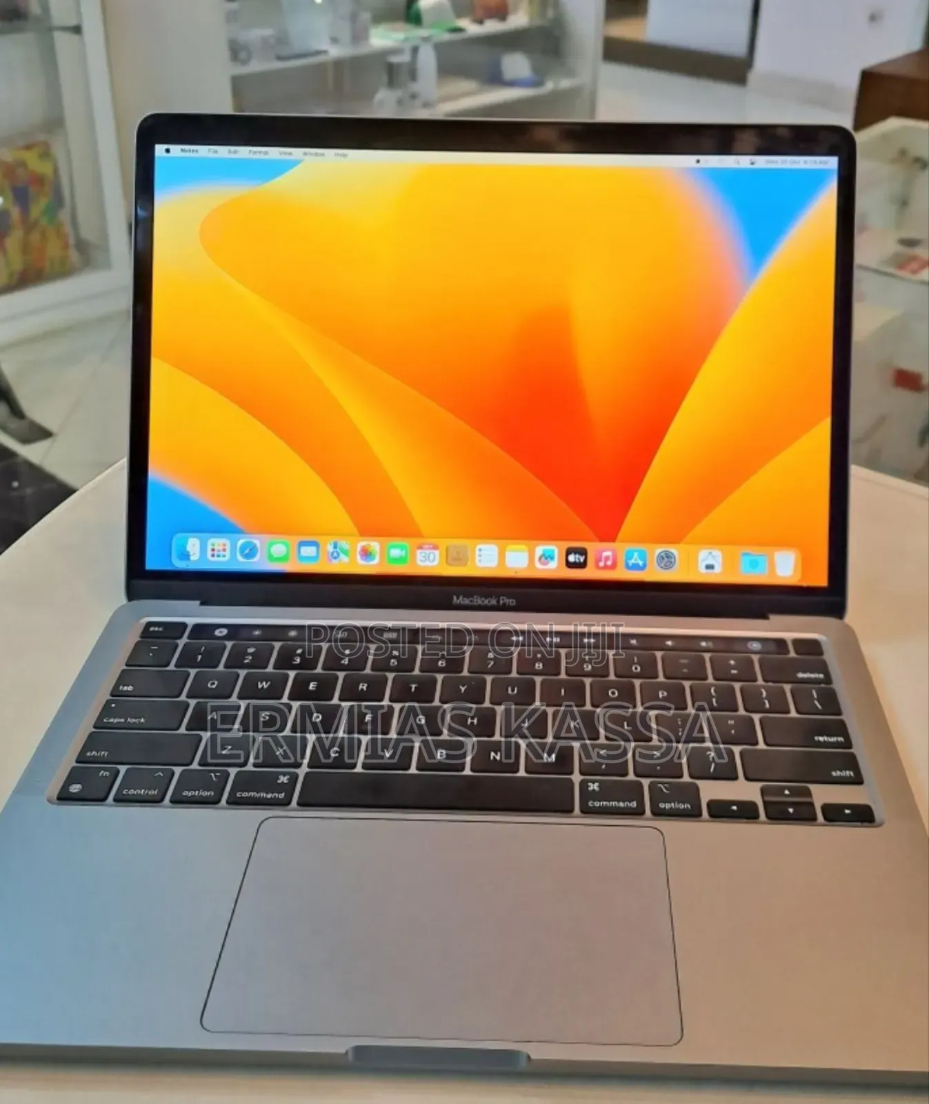 New Laptop Apple MacBook Pro M1 8GB Apple M1 SSD 256GB