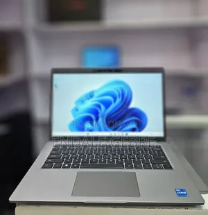 Photo - New Laptop Dell Latitude 5440 16GB Intel Core I5 SSD 512GB