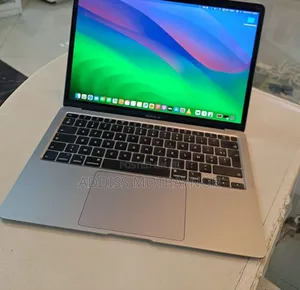 Photo - New Laptop Apple MacBook 2020 8GB Intel Core I5 SSD 256GB