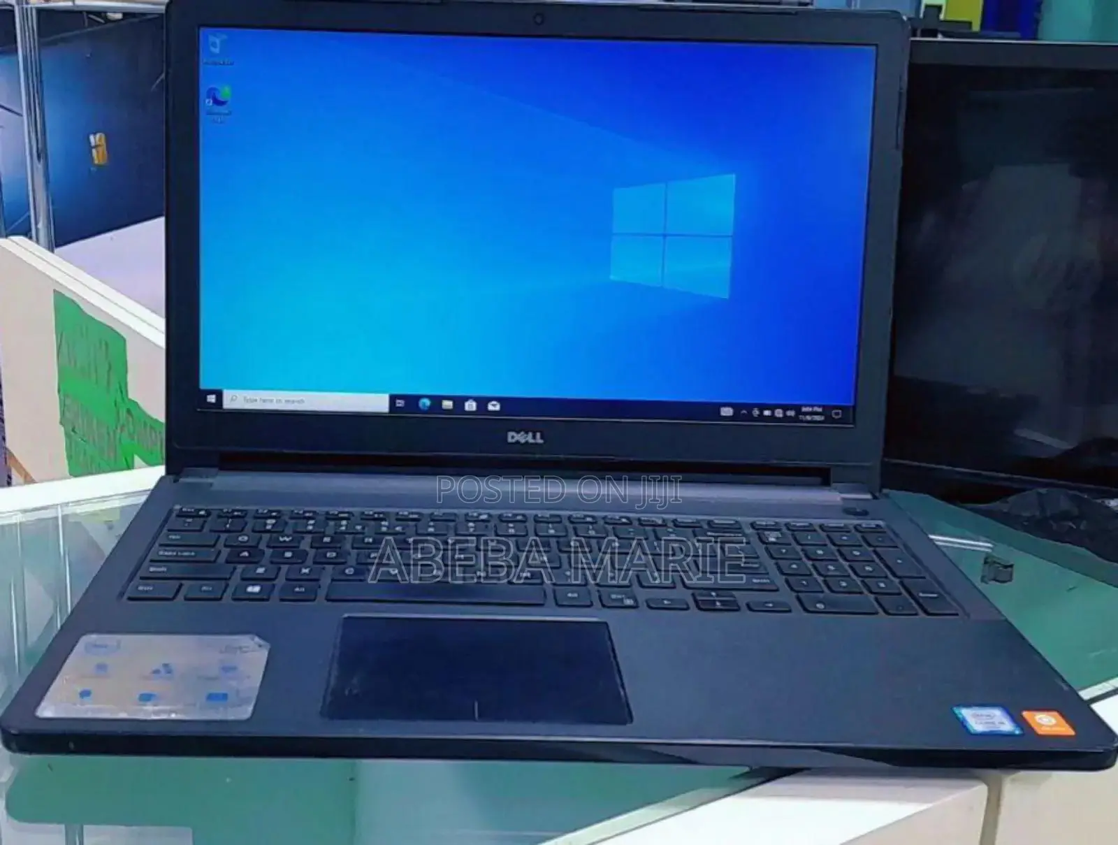 New Laptop Dell Vostro 15 3000 4GB Intel Core I5 SSD 1T