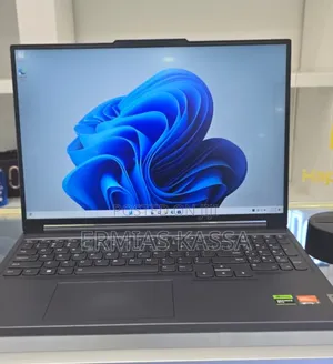 New Laptop Lenovo Legion 7 16GB AMD Ryzen 7 SSD 1T