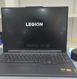 New Laptop Lenovo Legion 7 16GB AMD Ryzen 7 SSD 1T