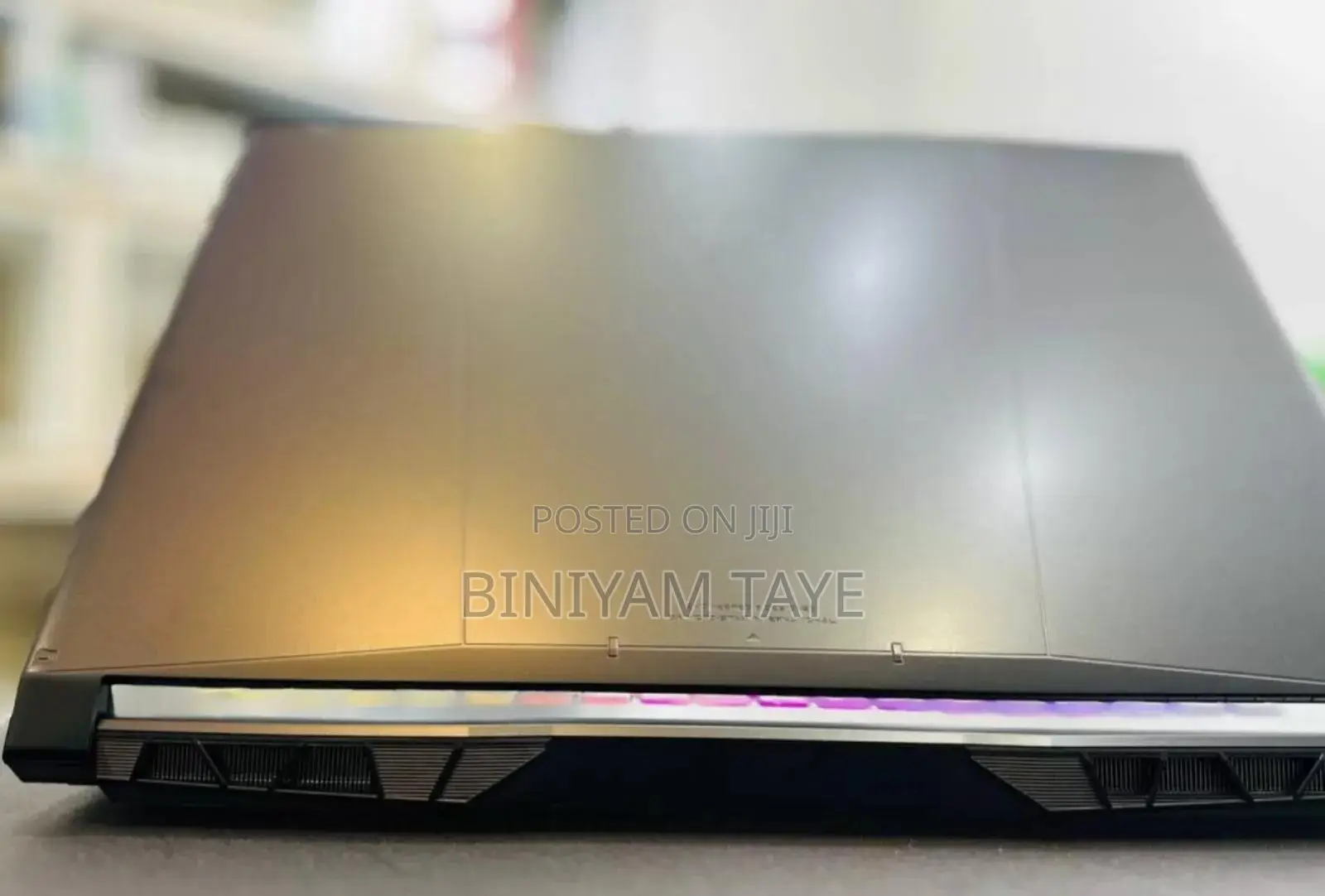 New Laptop MSI Stealth 17 Studio A13V 16GB Intel Core I7 SSD 512GB