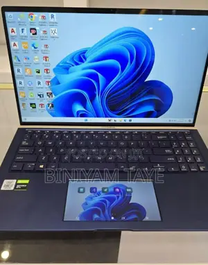 New Laptop Asus Vivobook 16 16GB Intel Core I7 SSD 1T