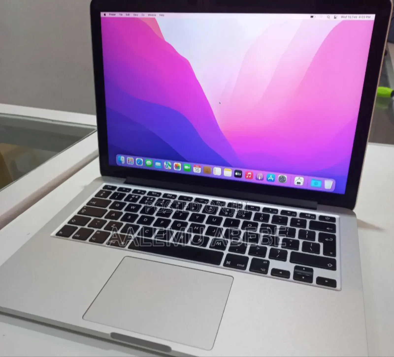 New Laptop Apple MacBook Pro 2015 8GB Intel Core I5 SSD 256GB