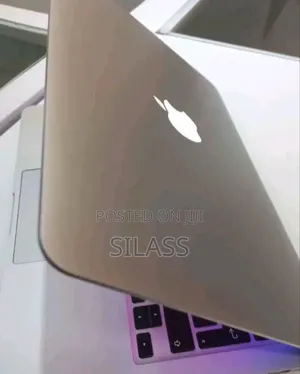 Photo - New Laptop Apple MacBook Pro 2015 8GB Intel Core I5 SSD 256GB