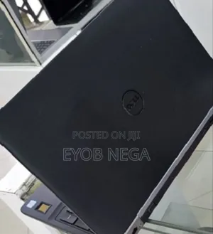 New Laptop Dell Precision 15 3520 16GB Intel Core I7 SSD 512GB