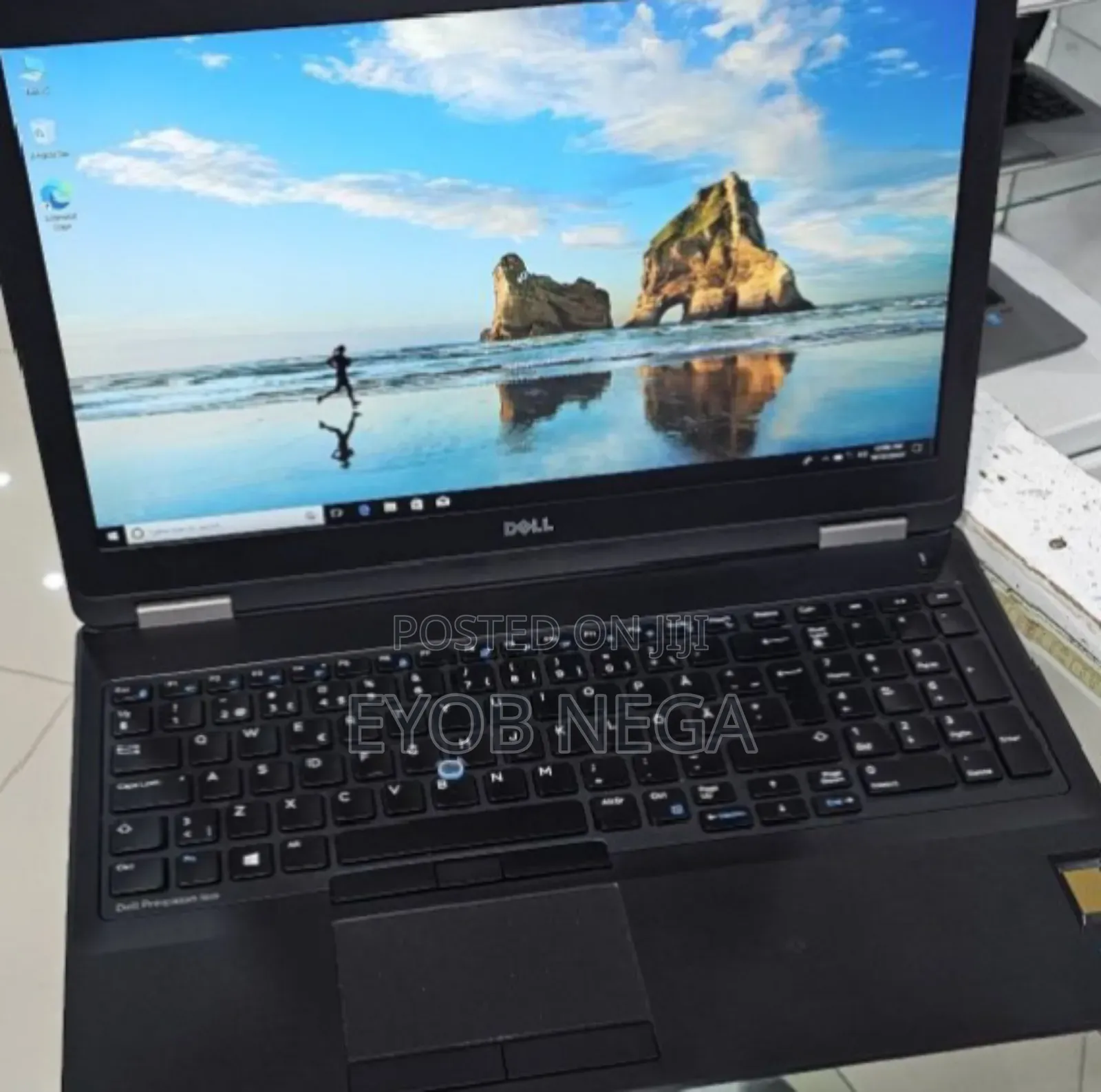 New Laptop Dell Precision 15 3520 16GB Intel Core I7 SSD 512GB