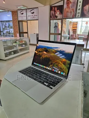 New Laptop Apple MacBook Air 2020 M1 8GB Apple M1 SSD 256GB
