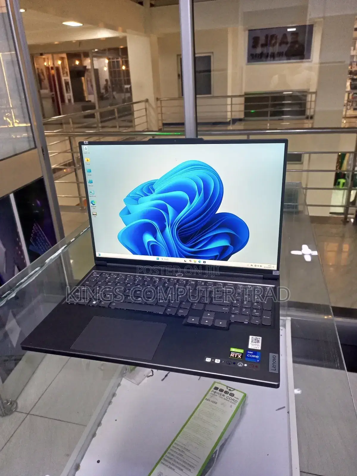 New Laptop Lenovo Legion 7 16GB Intel Core I7 SSD 1T