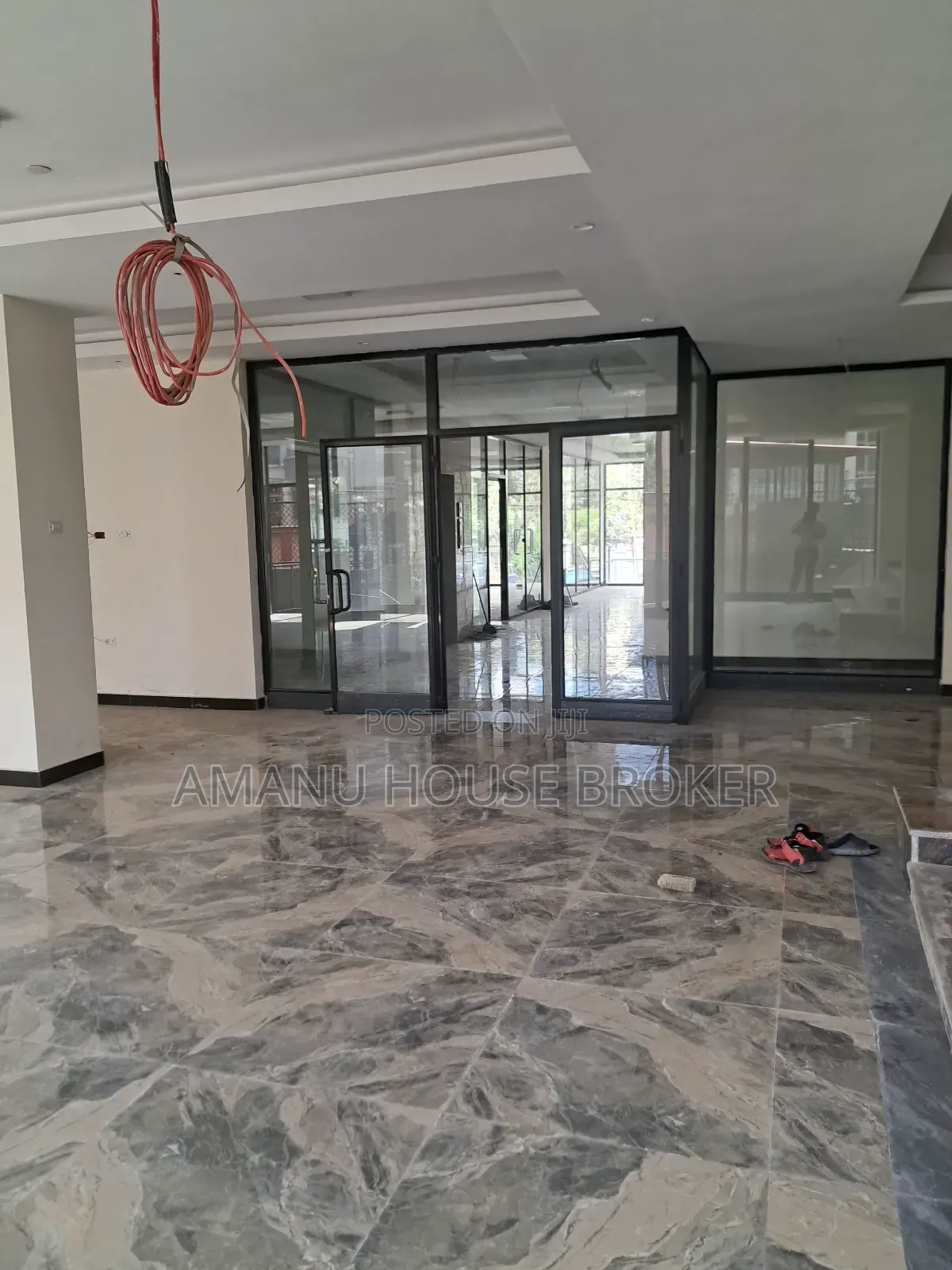 አስቸኳይ የሚከራይ ቢሮ በማይታመን ዋጋ 249sqm