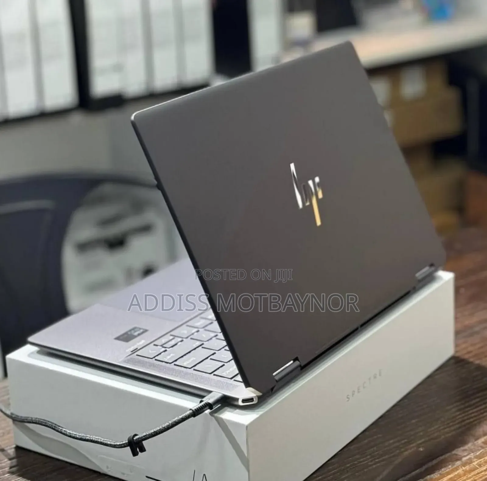 New Laptop HP Spectra 13 16GB Intel Core I7 SSD 1T