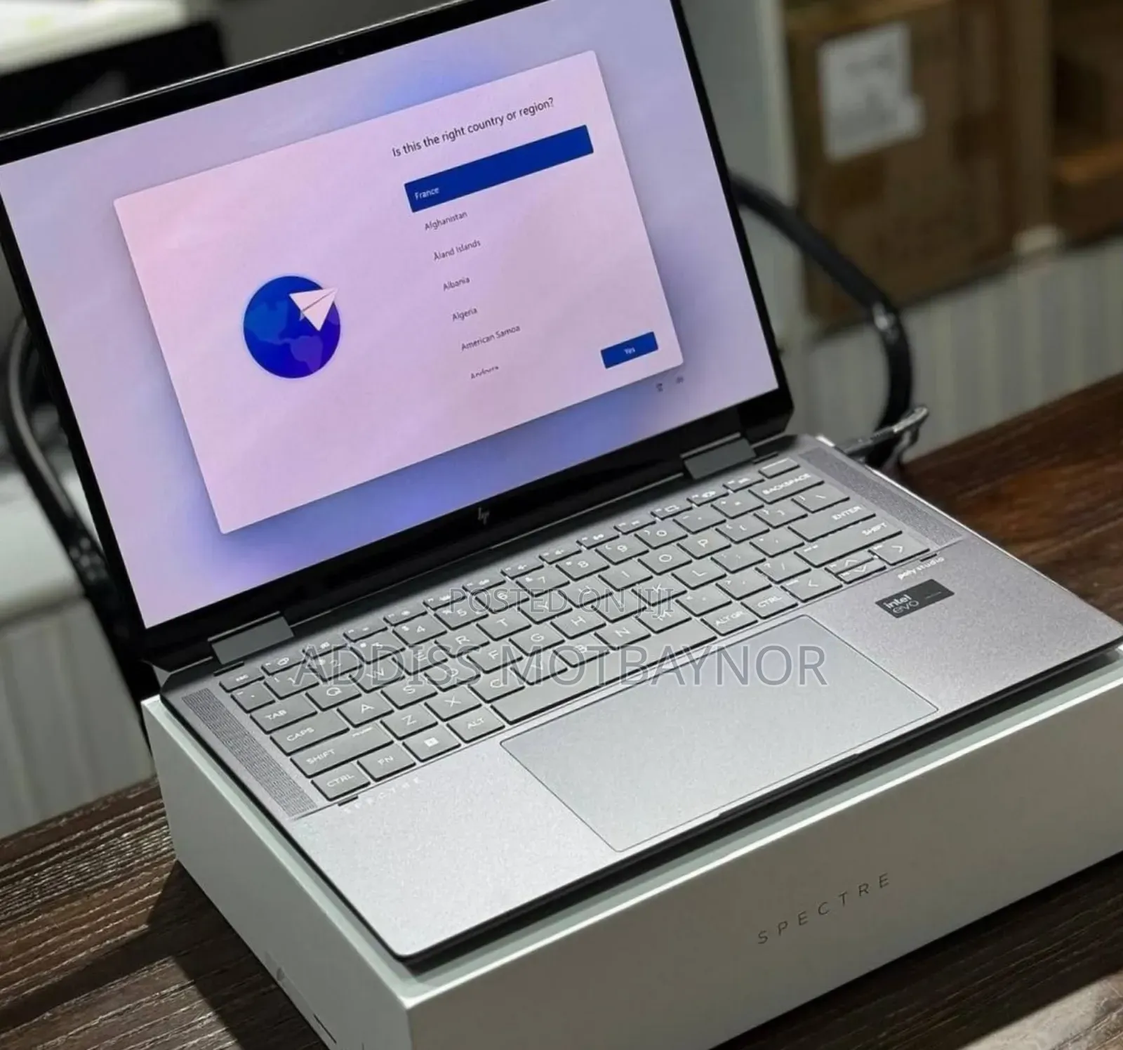 New Laptop HP Spectra 13 16GB Intel Core I7 SSD 1T