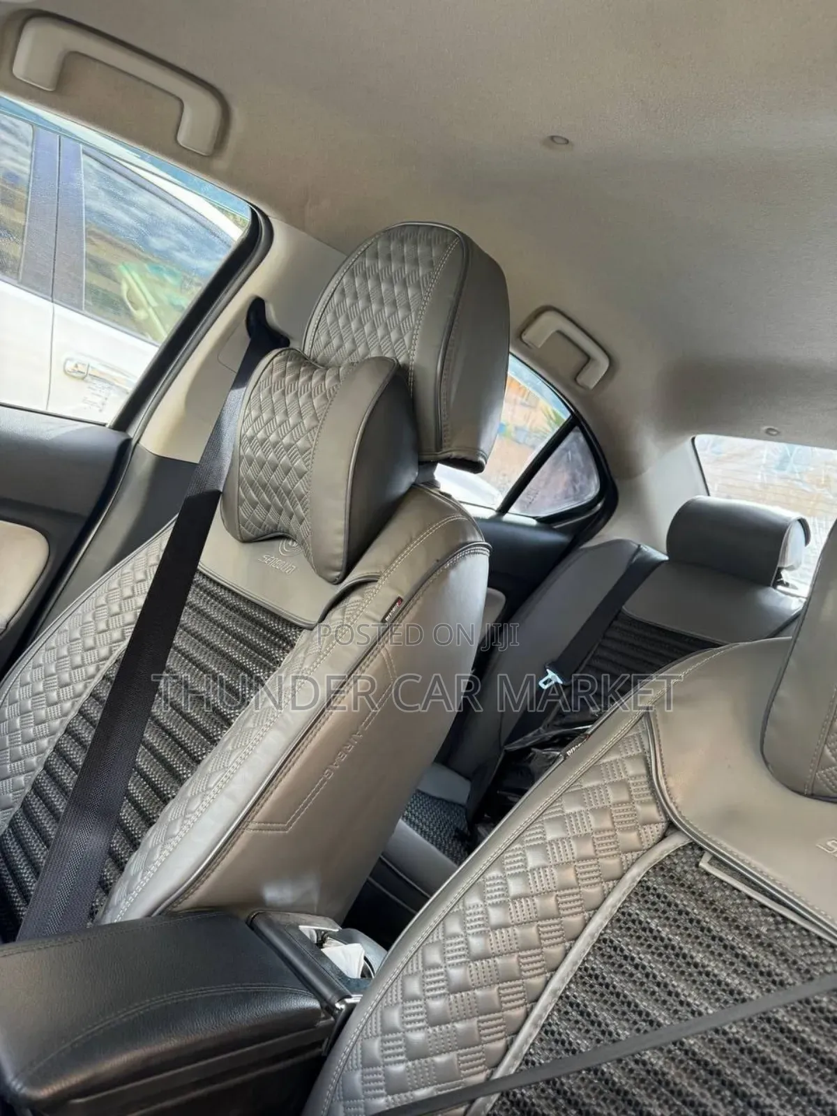 Mitsubishi Attrage 2022 Silver