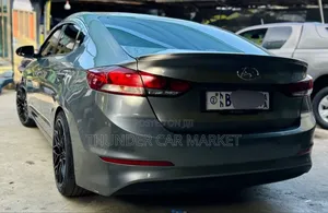 Hyundai Avante 2016 Silver