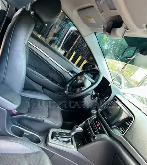 Hyundai Avante 2016 Silver