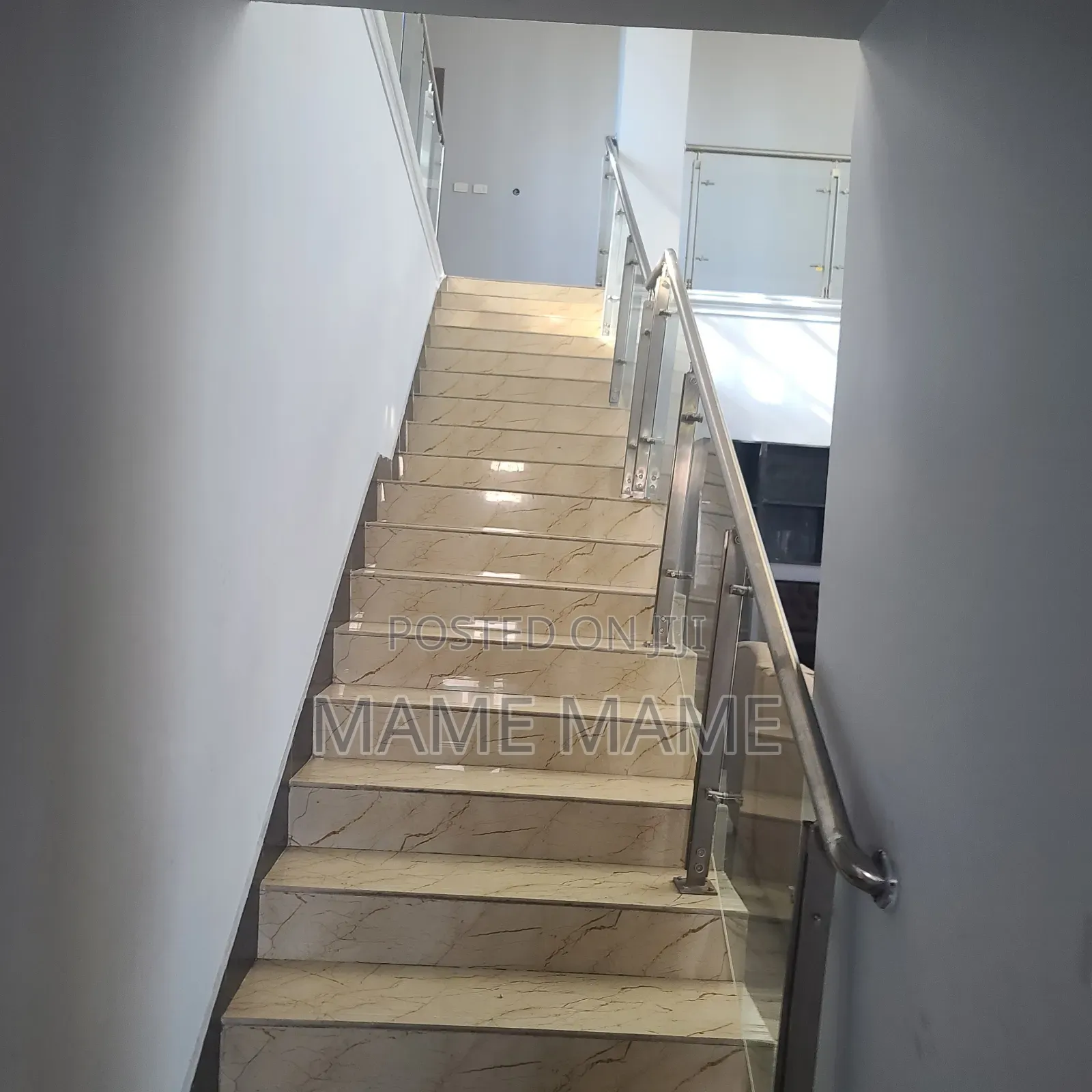 Furnished 6bdrm Penthouse in Addis Abeba, Bole for rent