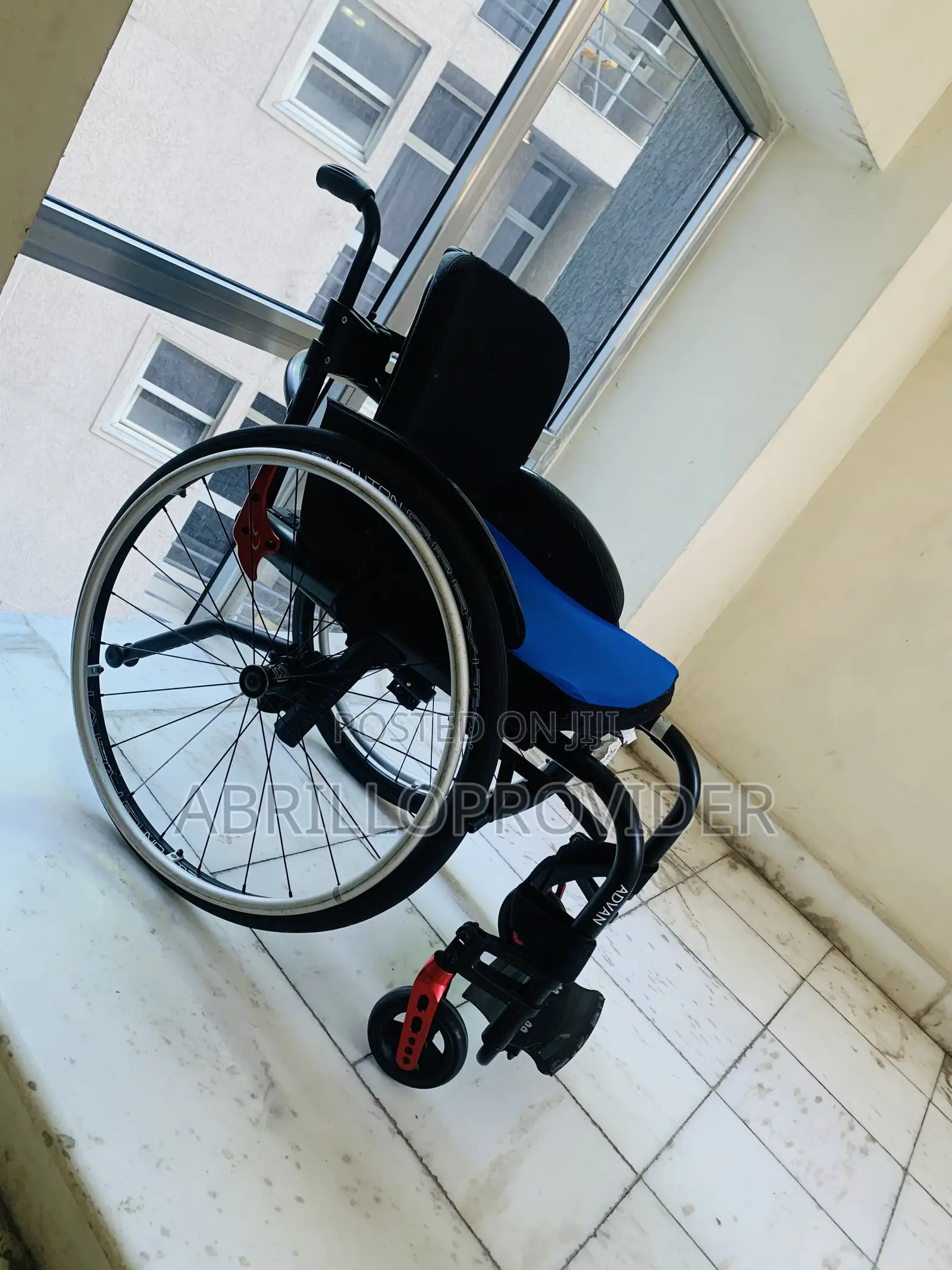 Wheelchair2:3kids12strong Europe Wheelchair1:3wheelchair5)6