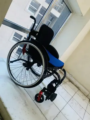 Wheelchair2:3kids12strong Europe Wheelchair1:3wheelchair5)6