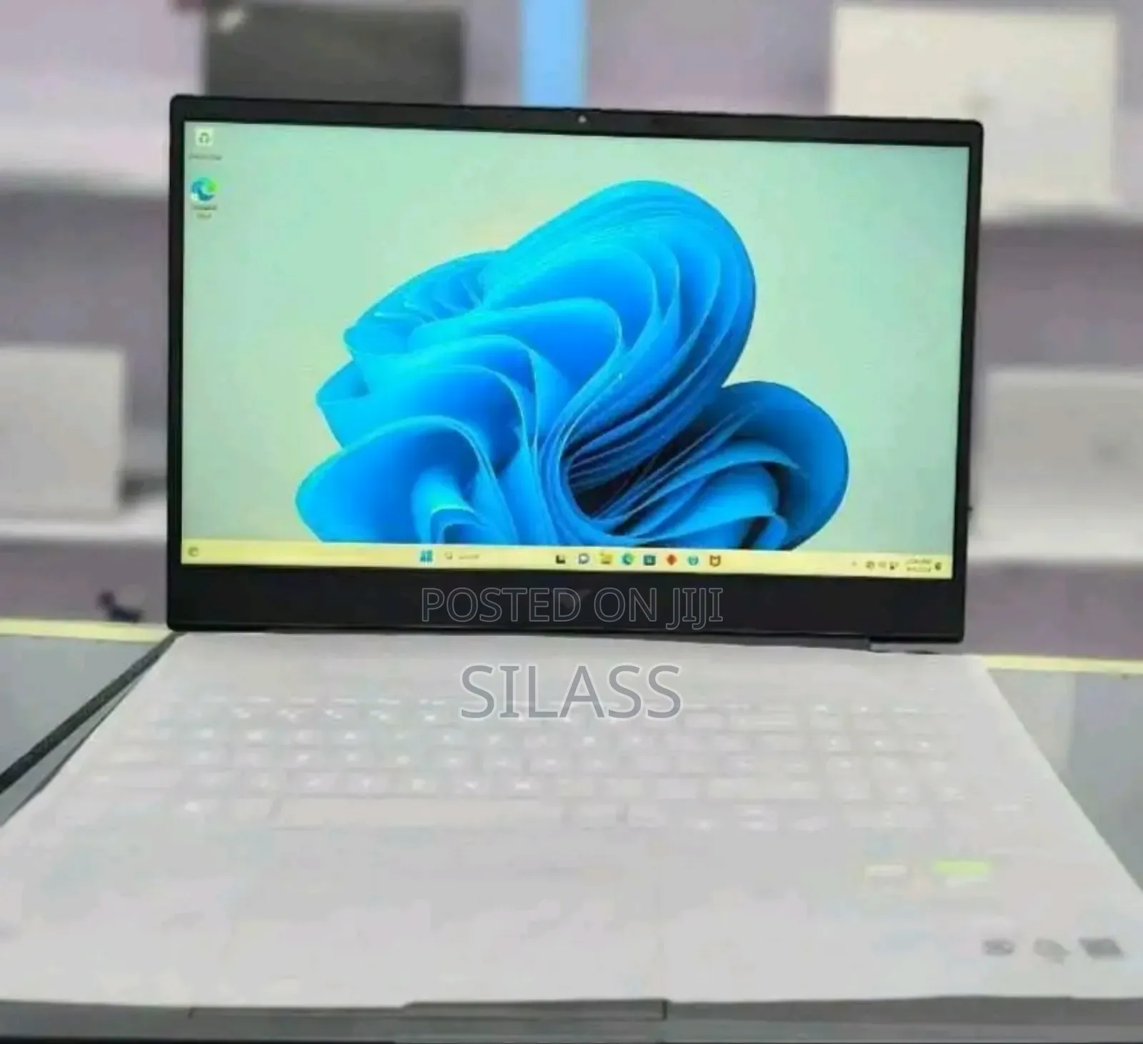 New Laptop HP Victus 16 16GB AMD Ryzen 7 SSD 512GB