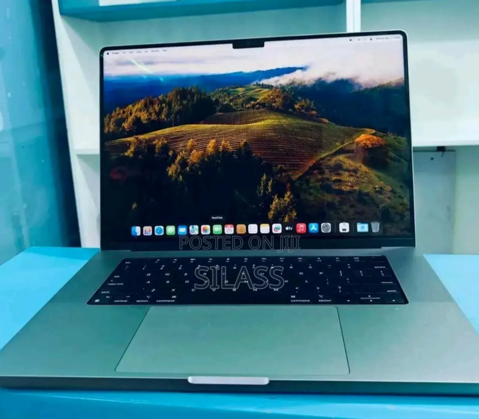 New Laptop Apple MacBook Pro M1 16GB Apple M1 Pro SSD 1T