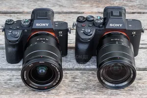 Photo - Brand New Sony Alpha 7 Iv