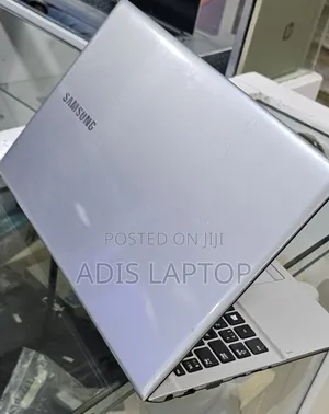 Photo - Laptop Samsung Galaxy Book 2 8GB Intel Core I5 HDD 1T