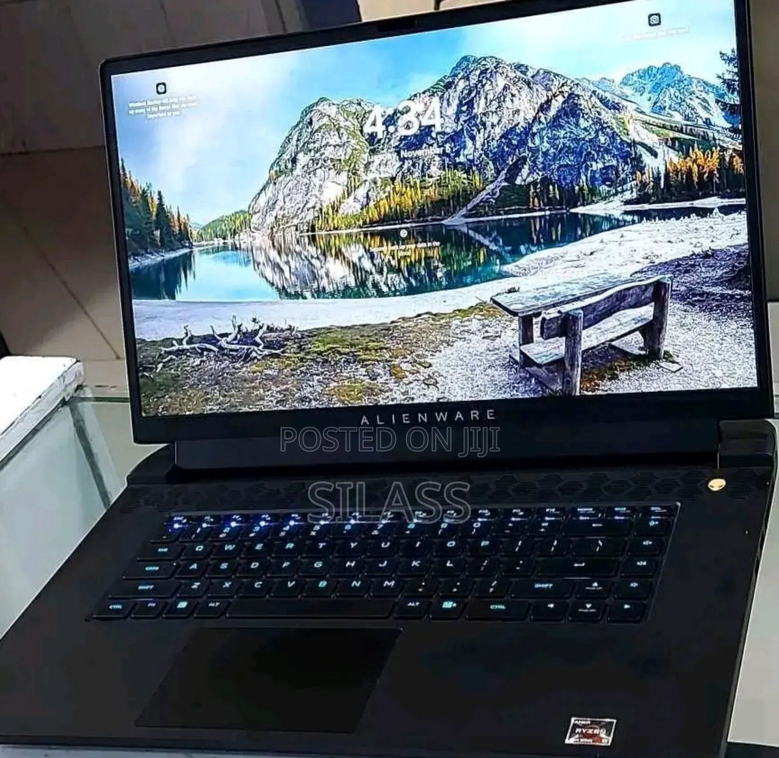 New Laptop Dell Alienware M18 R2 16GB AMD Ryzen 9 SSD 512GB