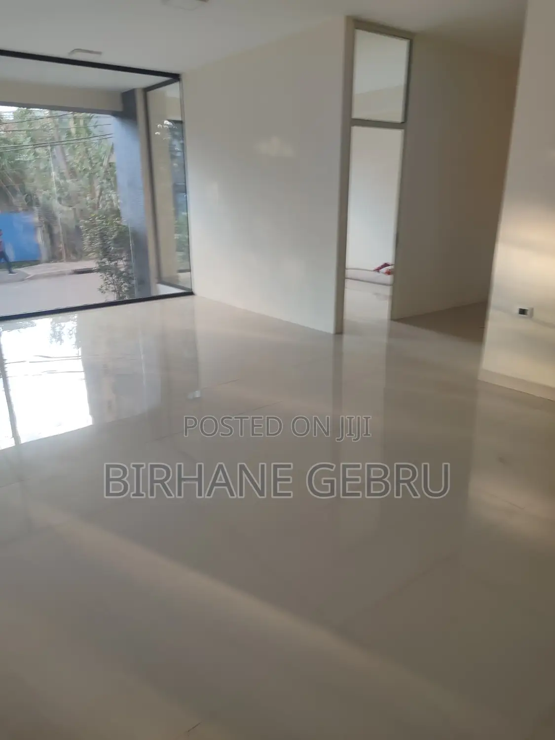 Luxury Apartment Rent for Restaurant.Berger.Clink.Juice.